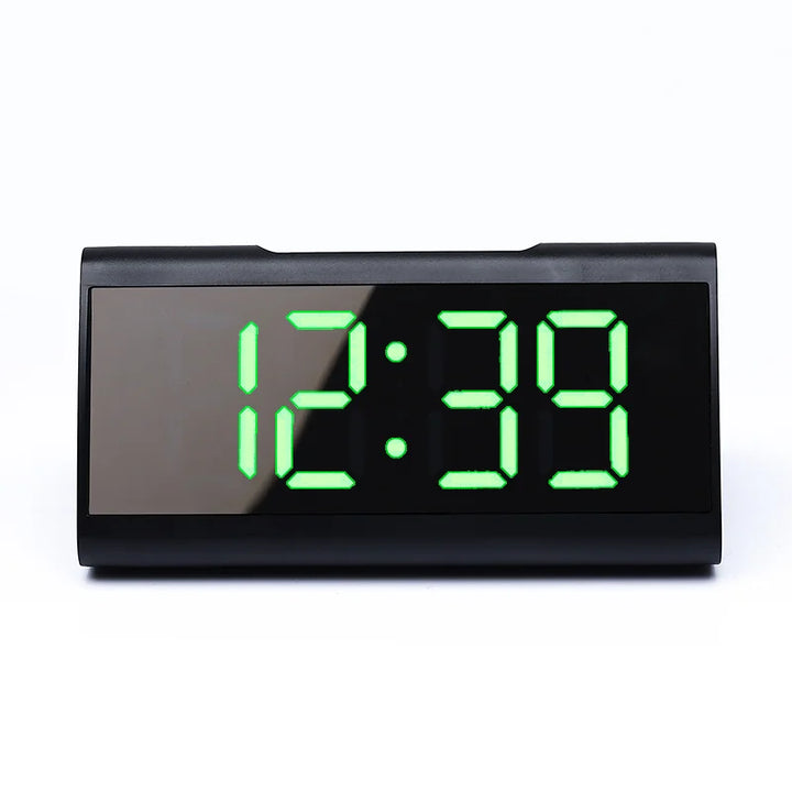 Buet LED Vækkeur med Snooze og Spejlfinish
