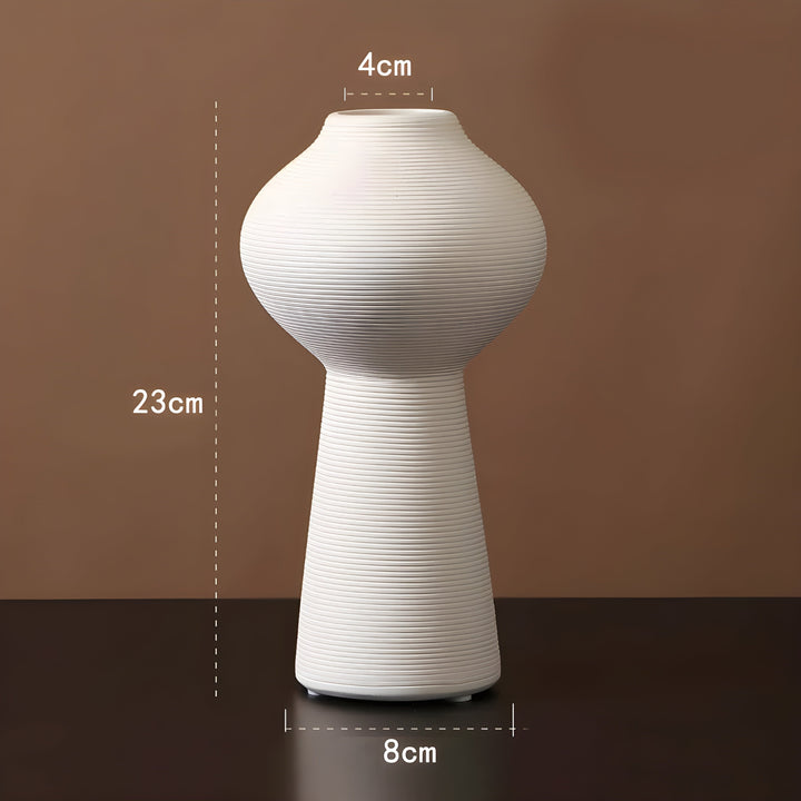 Minimalistisk Håndlavet Keramisk Vase i Sort-hvidt Design