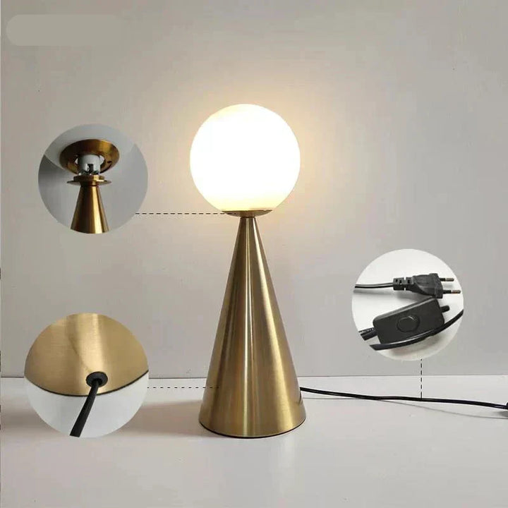 Moderne Guld- og Glasbordlampe med Varmt Lys