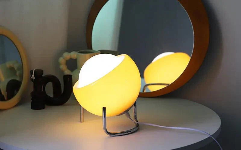 Retro Nordisk Skrivebordslampe med USB Opladning