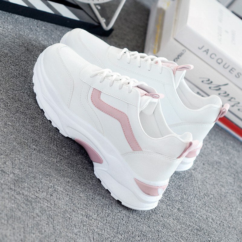 Chunky sneakers til kvinder med rosa accenter