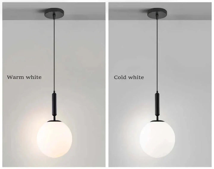 Mid-Century Modern Pendellampe med Frostet Glaskugle og Hvid Skærm