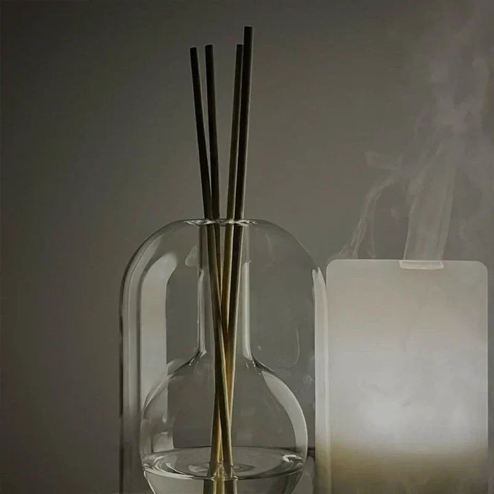 Elegant Glas- og Træduftdiffuser med 8 Duftpinde