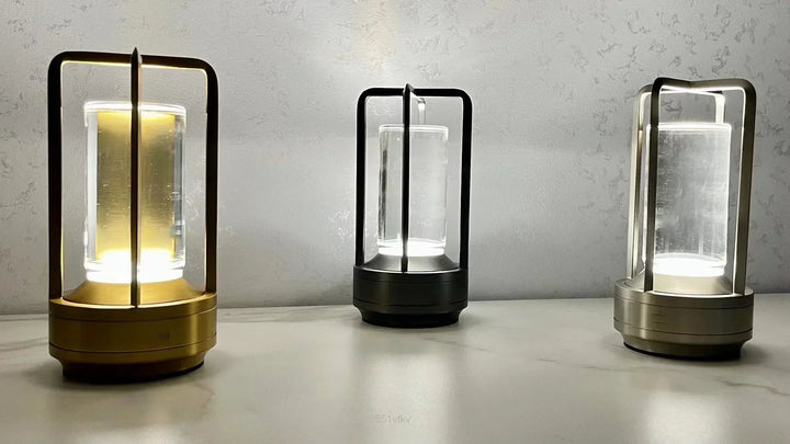 Genopladelig Bærbar LED Lanterne med Opladningsstation