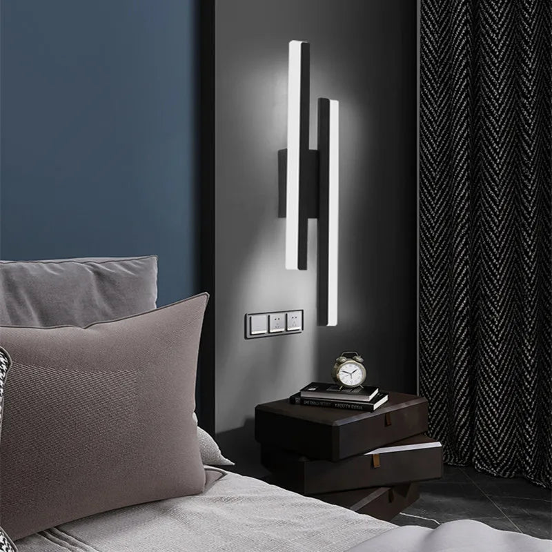 Elegant LED Væglampe i Akryl og Metal