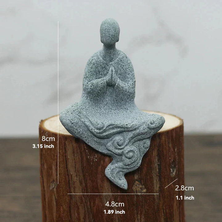 Lille Buddha Statue i Sandsten til Meditation og Zen Have