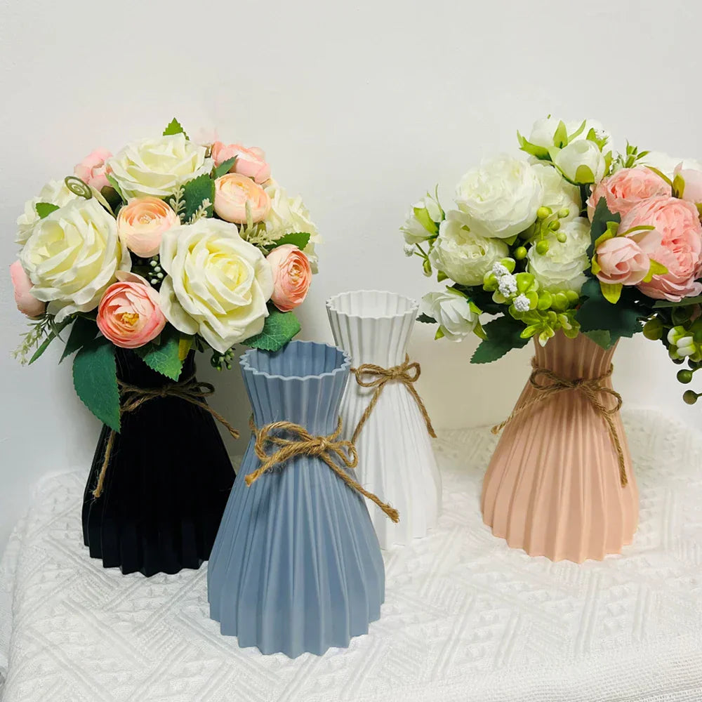 Moderne Plast Blomster Vase - 10 cm Nutidigt Design
