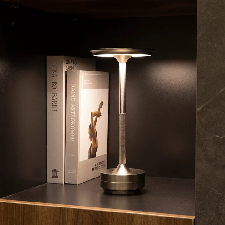 Genopladelig Vintage Industriel Bordlampe med USB