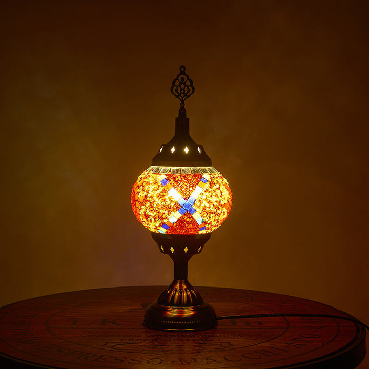 Flerfarvet Tiffany-inspireret Bordlampe med Keramisk Skygge