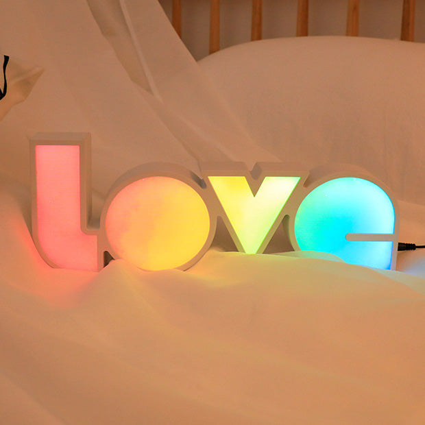 Art Deco Vandtæt LED Bordlampe med LOVE Design