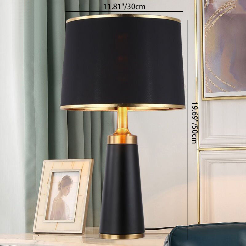 Moderne Jern Bordlampe med Tekstilskærm