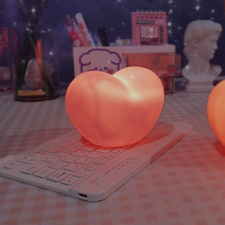 Hjerteformet Silikone LED Natlampe i Hvid og Rosa