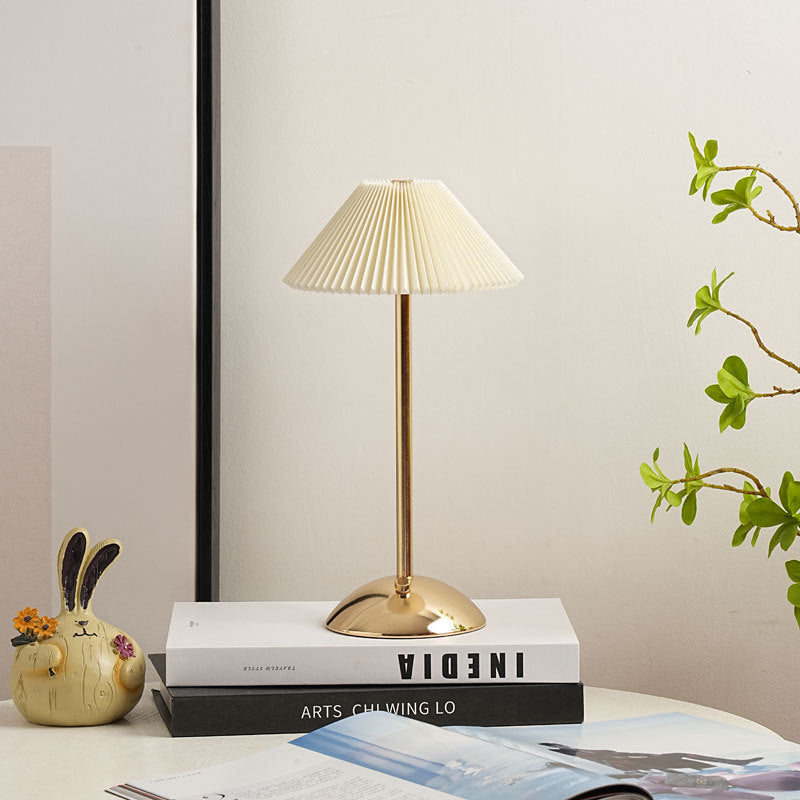 Opladelig Skandinavisk LED Bordlampe med Stofskærm