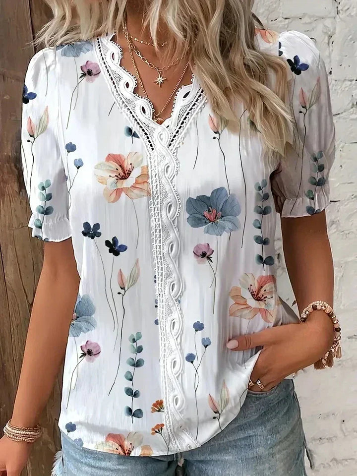 Joann™ | Blomsterblonde V-Hals Bluse