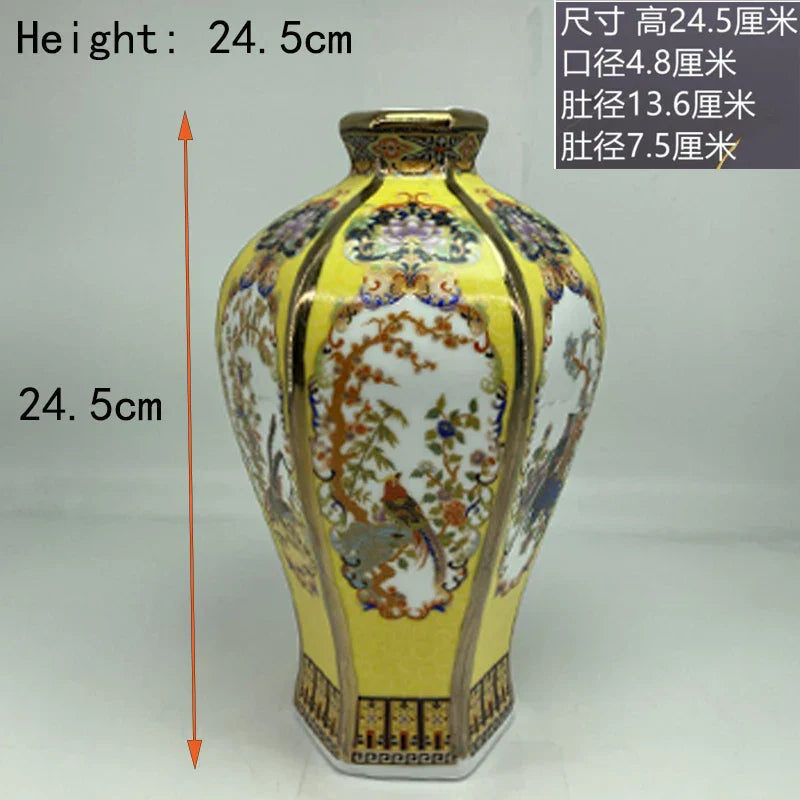 Elegant Kinesisk Porcelæns Blomster Vase i Mellem Størrelse