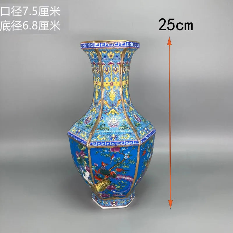 Elegant Kinesisk Porcelæns Blomster Vase i Mellem Størrelse