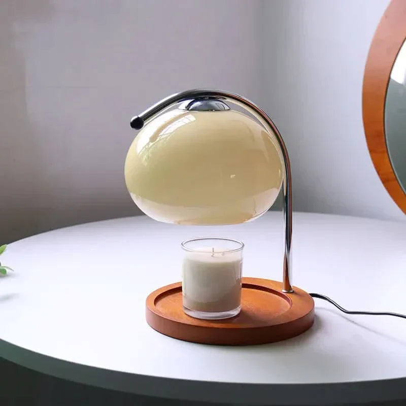 Moderne Metal- og Glasbordlampe med Energibesparende LED-lys