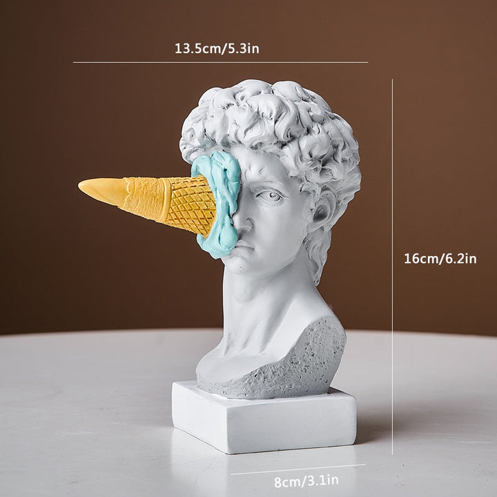 Legesyg Iscreme Figurine Skulptur i Flerfarvet Harpiks