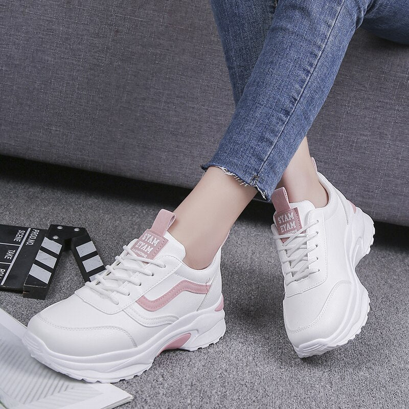 Chunky sneakers til kvinder med rosa accenter