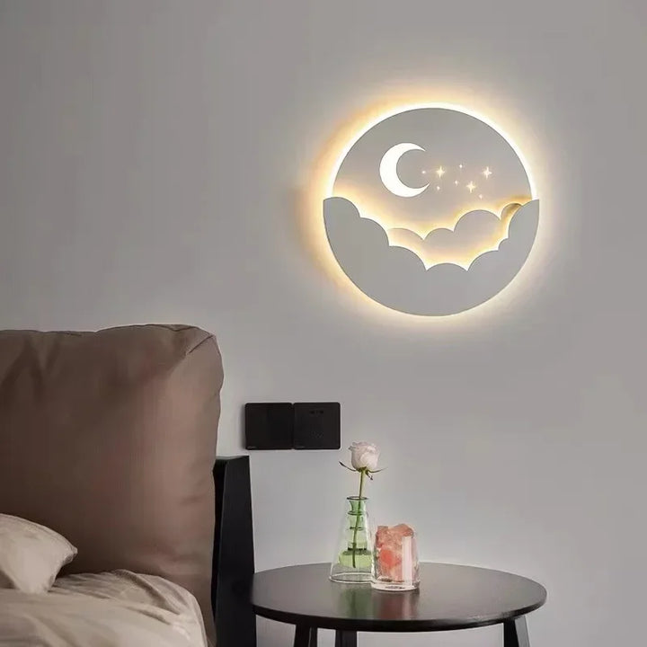Justerbar LED Væglampe med Måne og Stjerner i Nordisk Design