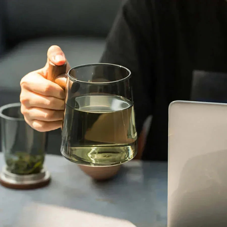 Varmebestandig Glas Teekop med Si og Låg i Elegant Design