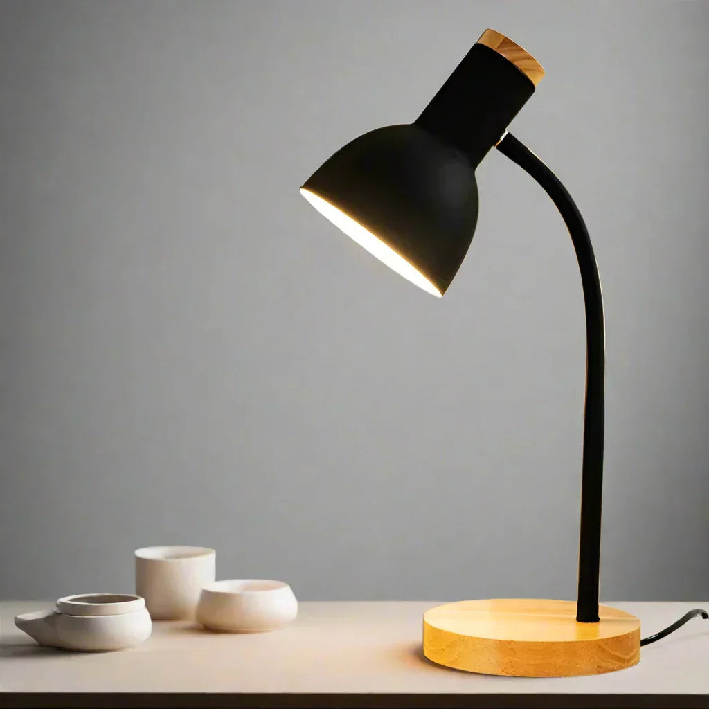 Skandinavisk Træ- og Jern LED Skrivebordslampe med Justerbar Belysning
