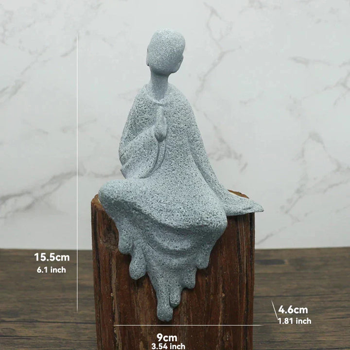 Lille Buddha Statue i Sandsten til Meditation og Zen Have