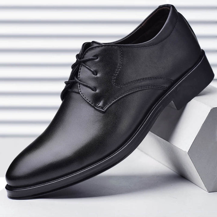 Snøresko til mænd med ren front og elegant design