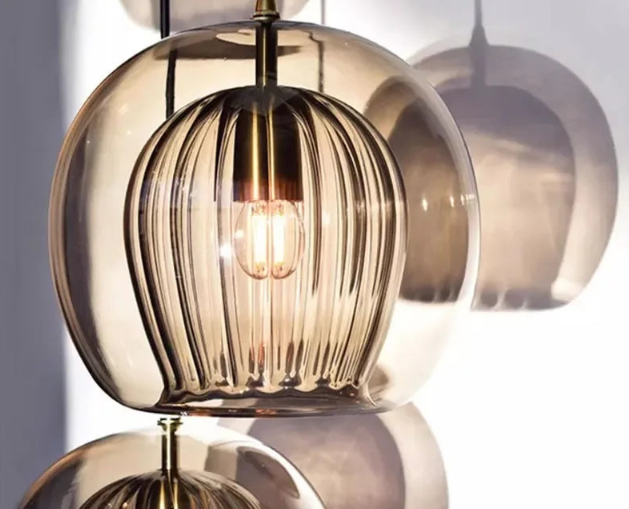 Moderne Glas Pendellampe med Varm Lysudgang