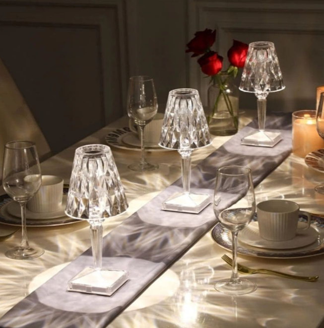 Stilfuld Acryl Krystal Bordlampe med LED Lys