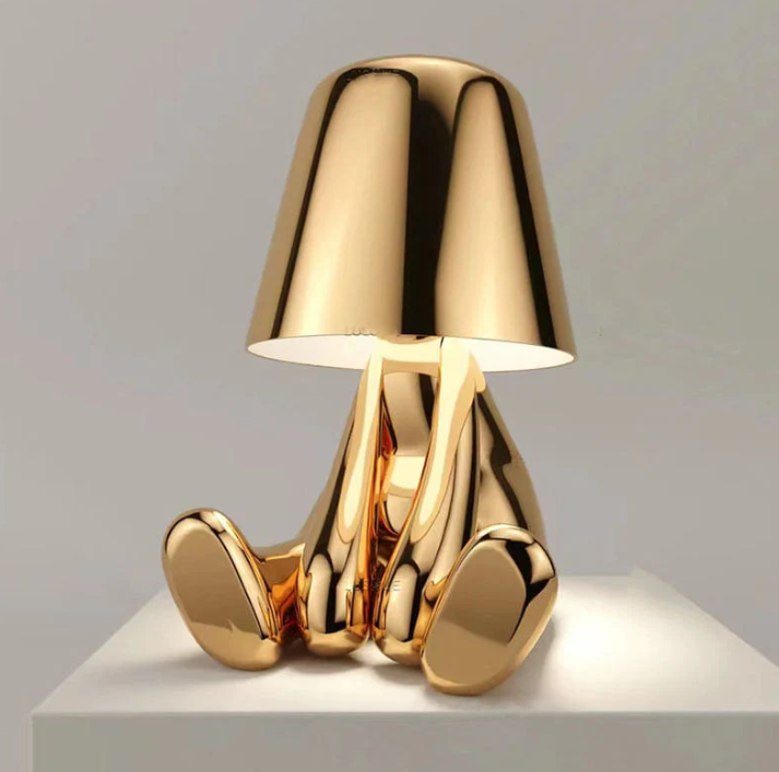 Elegant Bordlampe med Varm Glød og Moderne Design