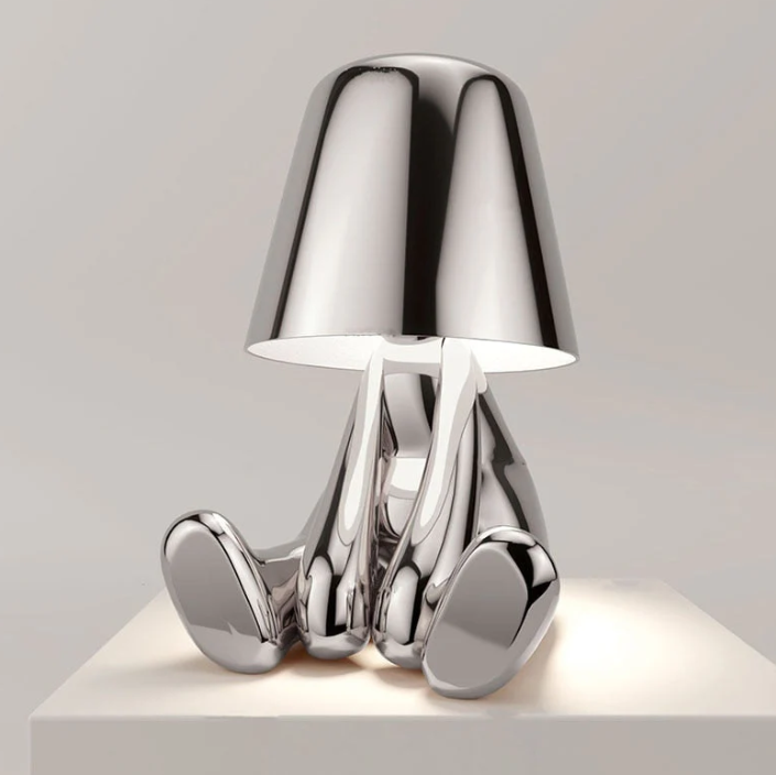 Elegant Bordlampe med Varm Glød og Moderne Design