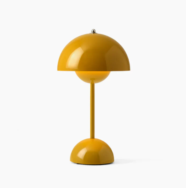 Touch Control Bordlampe i Skandinavisk Design med Justerbart Lys