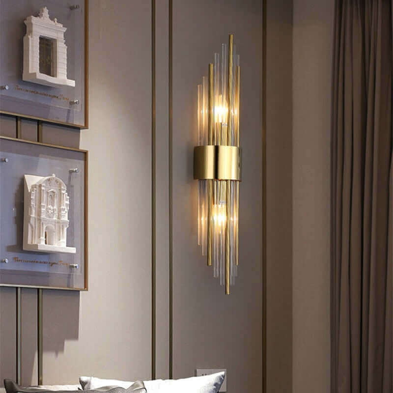 Art Deco Væglampe i Guld med Op & Ned Skærme