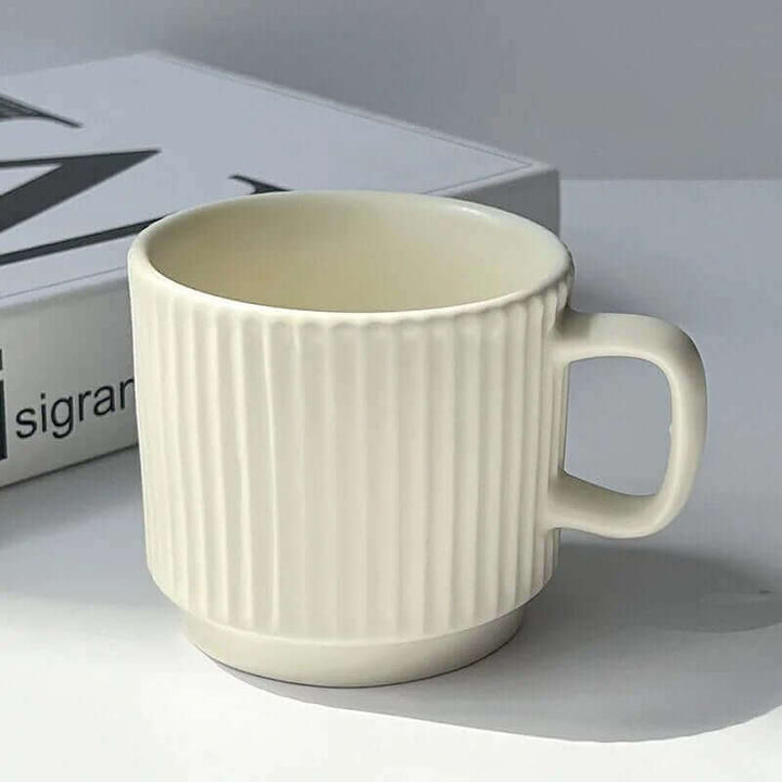 Keramisk Kaffe Kop 260ml med Macaron Design