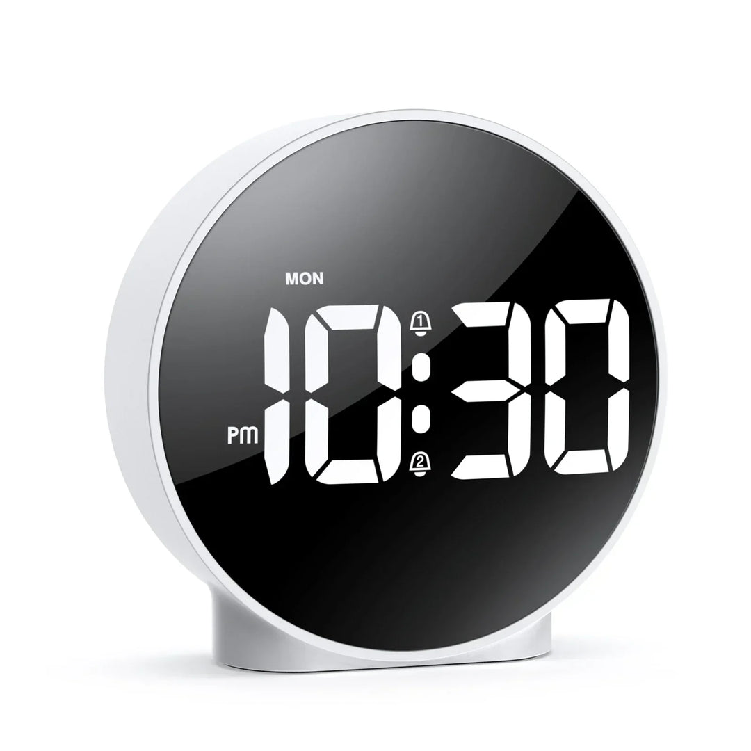 Digital vækkeur med USB-opladning og snooze-funktion