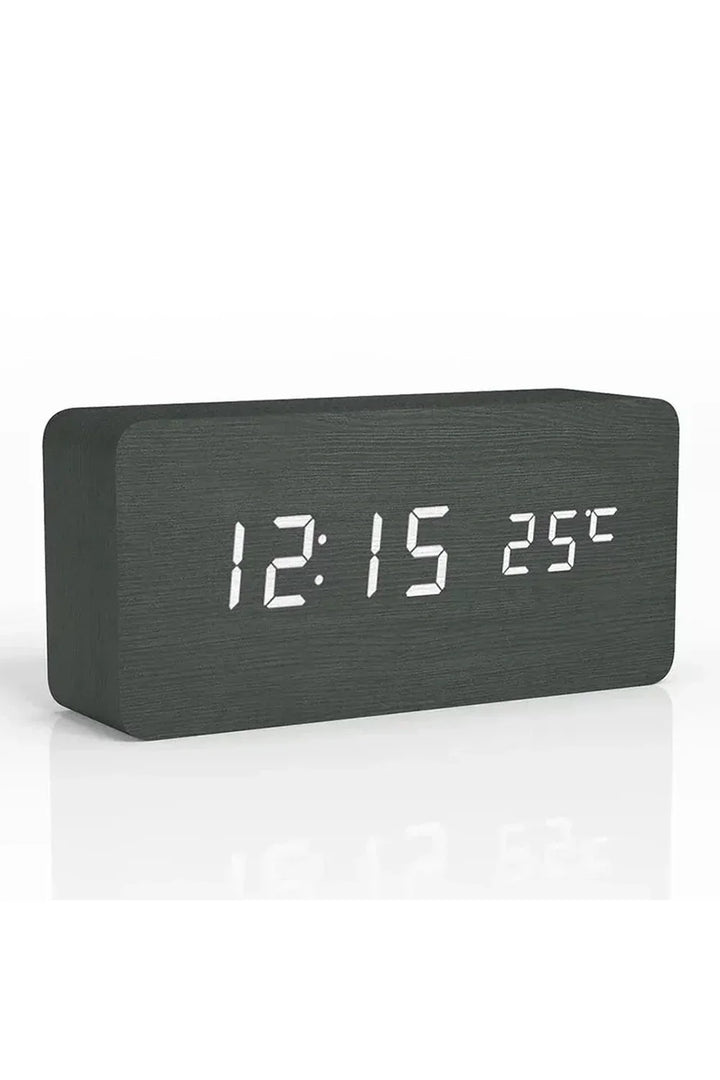 Moderne Træ LED Ur med Elegant Design
