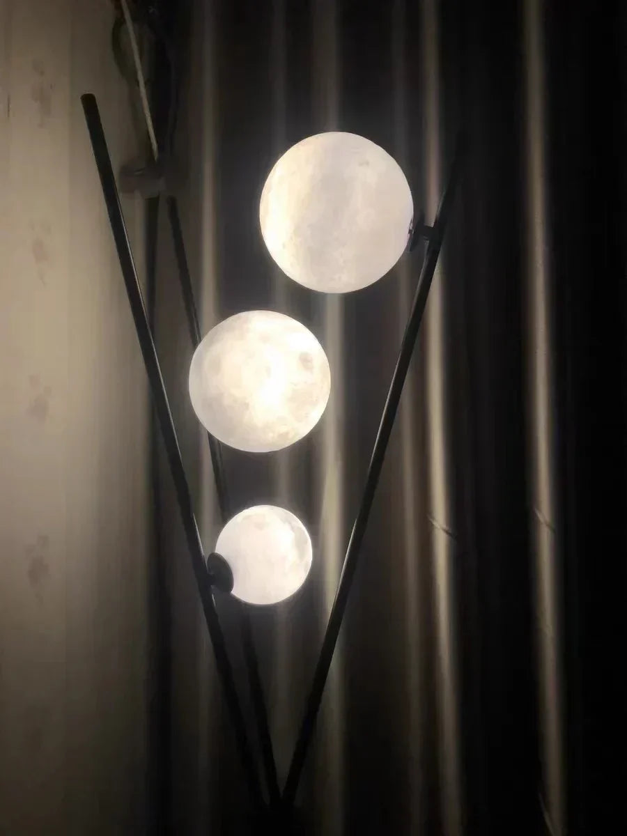 3D Måne Stående Lampe med Tripod og Varm LED Lys