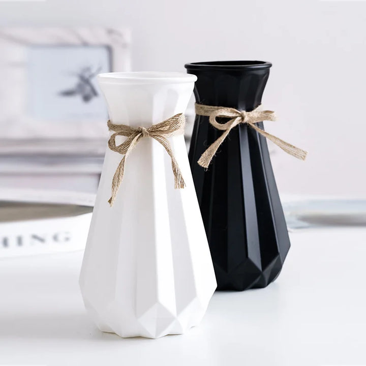 Moderne Plast Blomster Vase - 10 cm Nutidigt Design