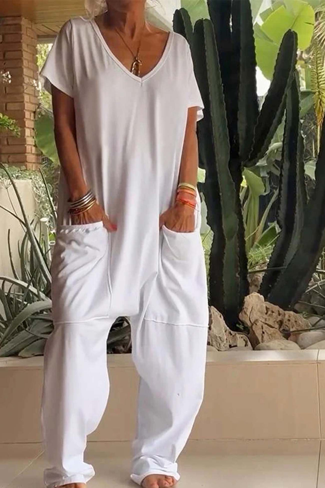 Breezy | Kvinders V-hals kortærmet løs jumpsuit med lommer