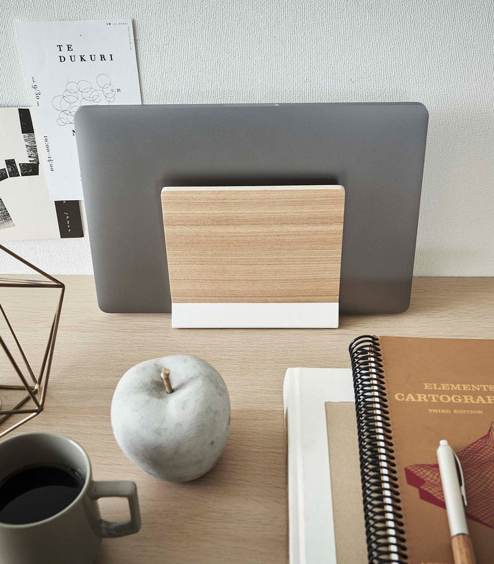 Stål- og Træ Laptop Stativ med Ergonomisk Design