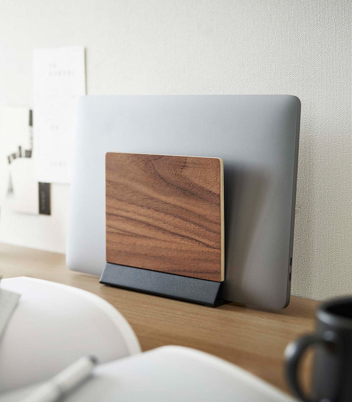 Stål- og Træ Laptop Stativ med Ergonomisk Design