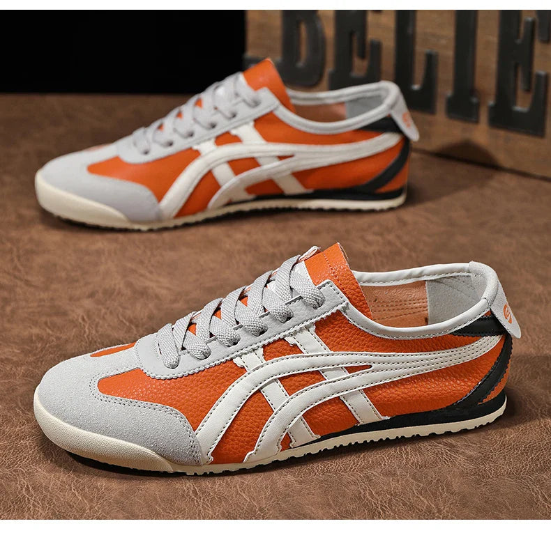 Retro sneakers med ruskindsdetaljer og kontraststriber