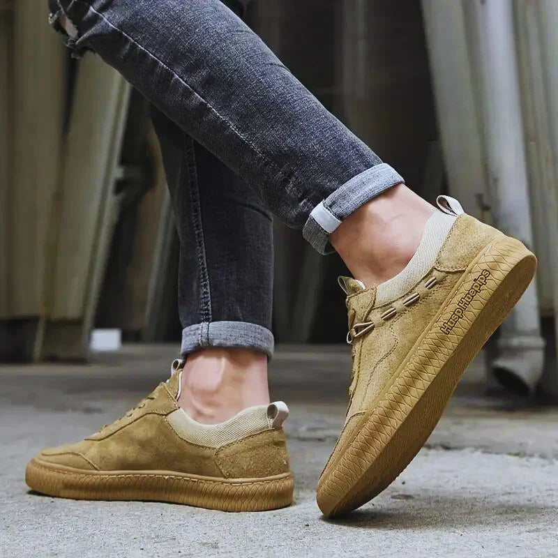 Casual herresneakers i ruskind-look