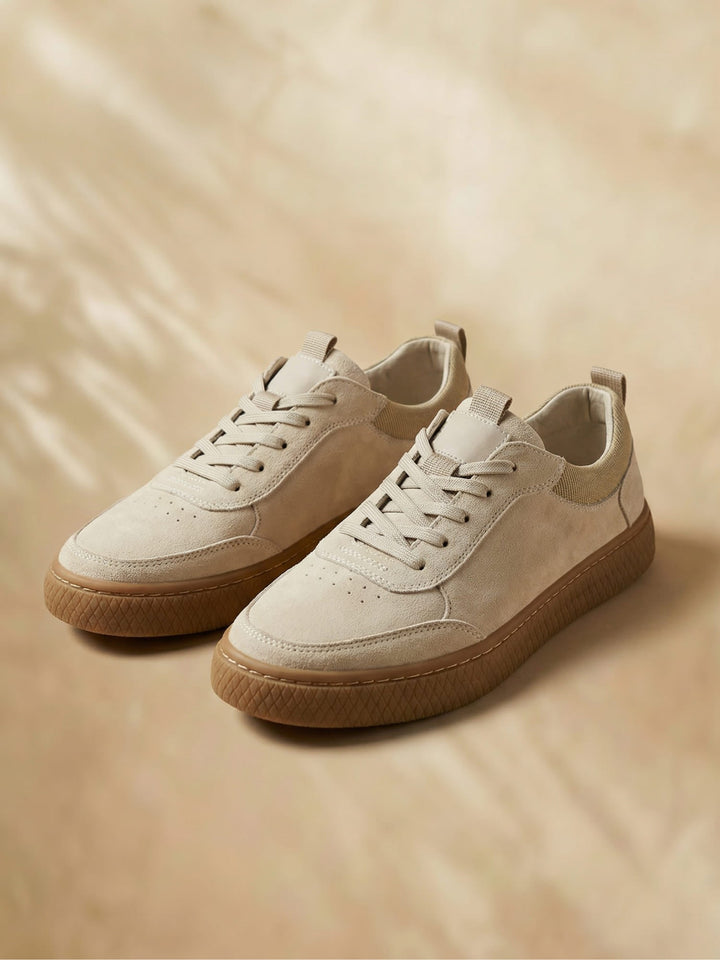 Casual herresneakers i ruskind-look