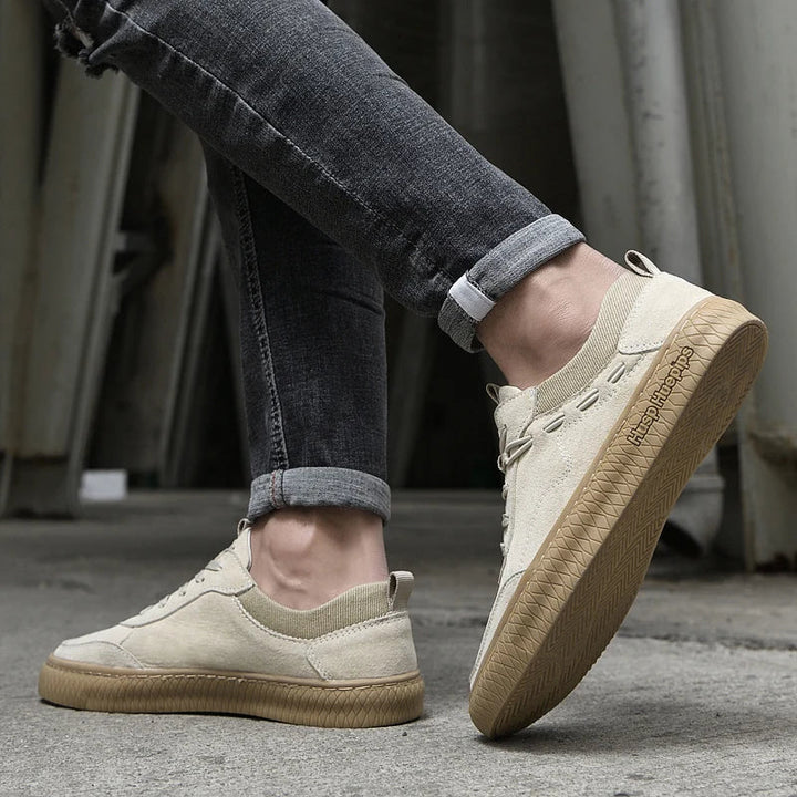 Casual herresneakers i ruskind-look