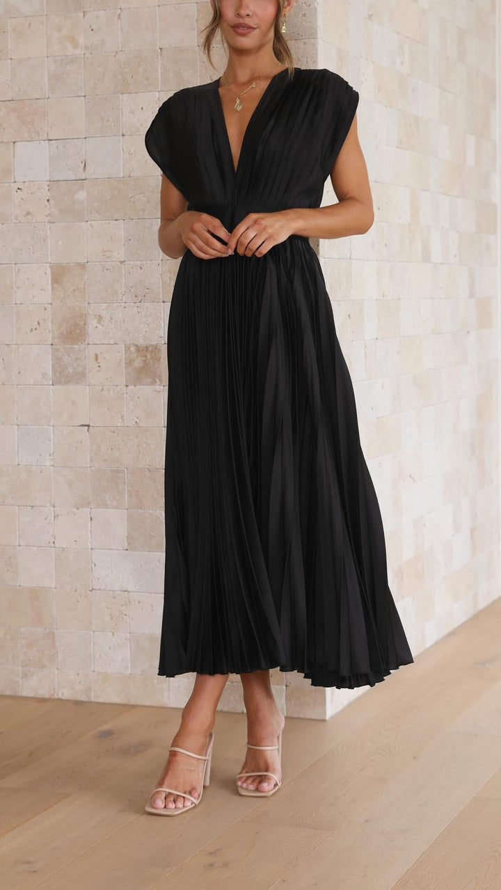 Maria™ | Chic Pleated Maxi Dress