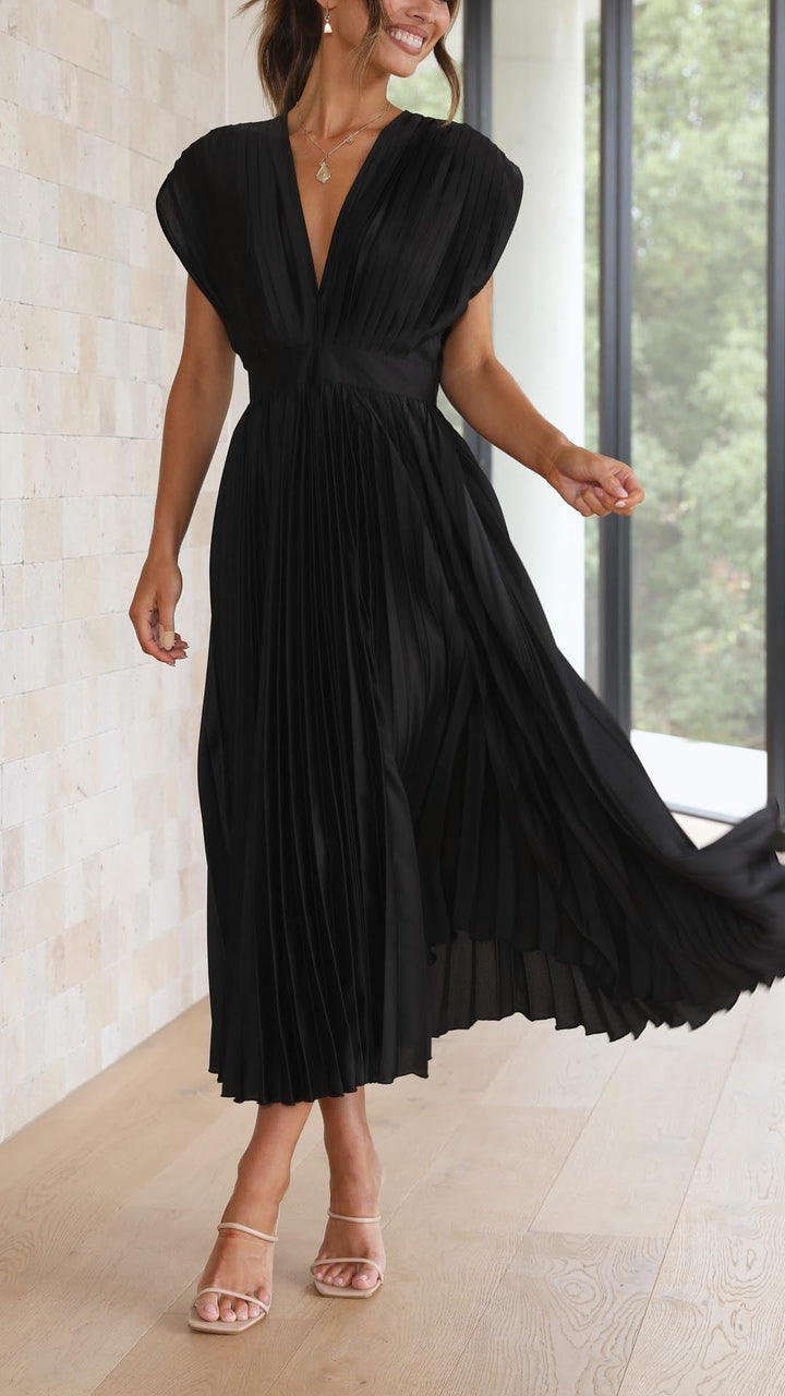 Maria™ | Chic Pleated Maxi Dress