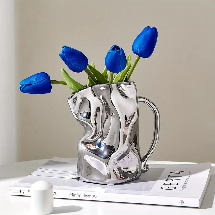 Moderne Hvid Keramisk Vase med Minimalistisk Design
