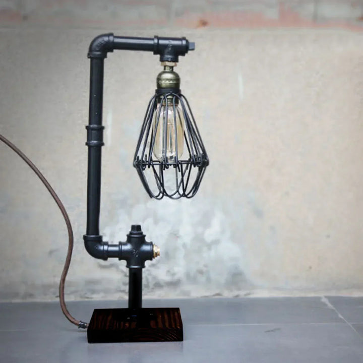 Vintage Metal Bordlampe med Retro Design og Trykknap